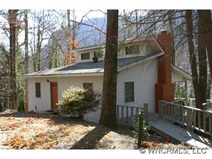 950 6 Main Street sold home in Mountain Village Chalets, Chimney Rock, NC