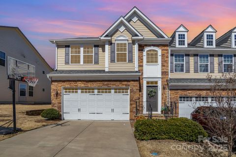 121 Inlet Point Drive