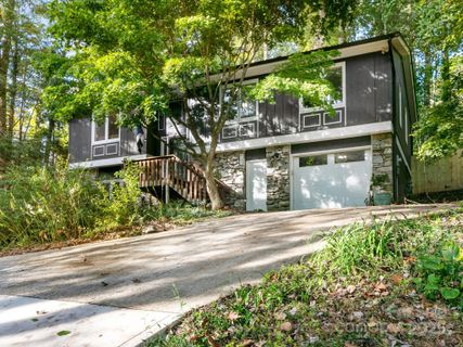 18 Mayfair Place sold home in Brookwood, Arden, NC