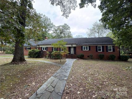 108 Pinehurst Lane sold home in Dogwood Hills, Newton, NC