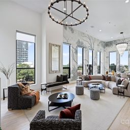 127 N Tryon Street