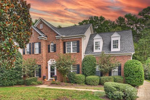 11612 Knightsdale Drive sold home in Mitchell Glen, Charlotte, NC