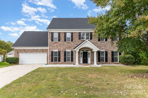 2545 Thomasson Place Circle sold home in Wyndham Place, Charlotte, NC