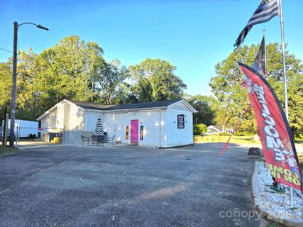 1437 Tryon Courthouse Road