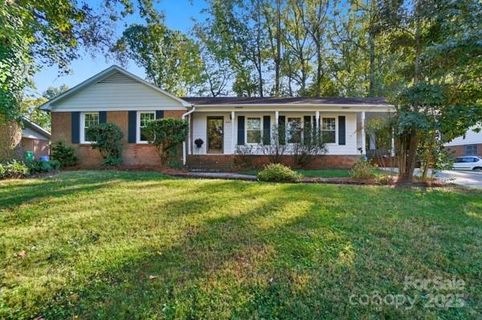 2000 Knell Drive sold home in East Forest, Charlotte, NC