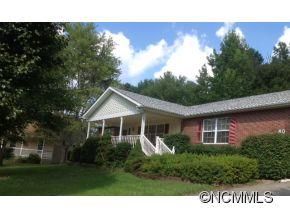 40 Meadow Dr
