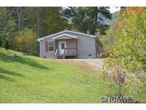 22 Powderhorn Dr sold home in Country Place Of Waynesville, Waynesville, NC
