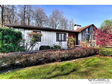 143 Skyway Drive sold home in Sky Village, Hendersonville, NC