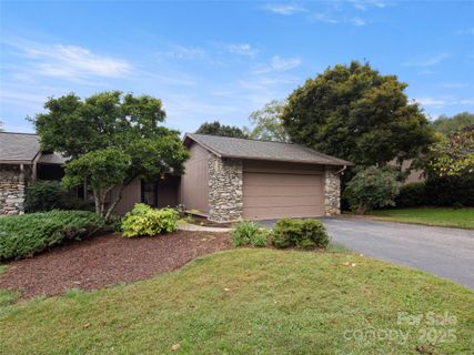 5 Ridge Terrace active home in Beaverdam Run, Asheville, NC