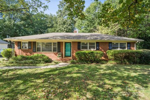 5322 Chedworth Drive