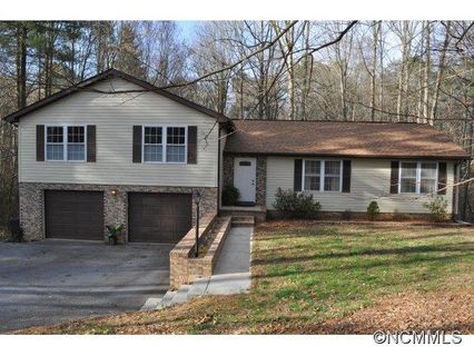 308 Wood Dale Drive sold home in Wood Dale, Hendersonville, NC