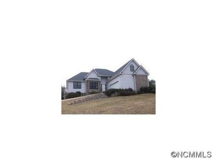 12 Amaretto Dr sold home in Cross Creek, Candler, NC