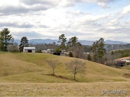 3 Carl Roberts Rd