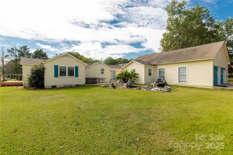 2538 Old Camden Highway