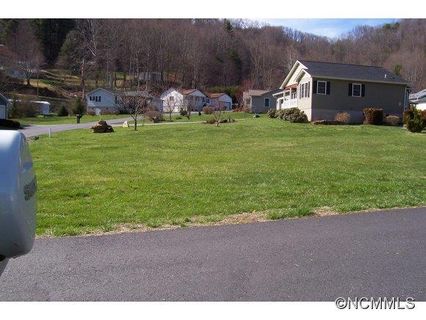 Lot 24 Pasco Loop sold home in Fox Run Meadows, Waynesville, NC