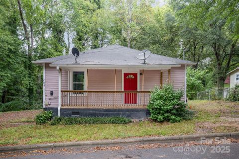 208 Forest Street sold home in American Thread Company, Clover, SC
