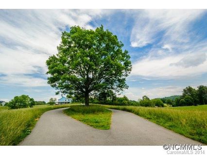 27 Enchanted Oak Ln