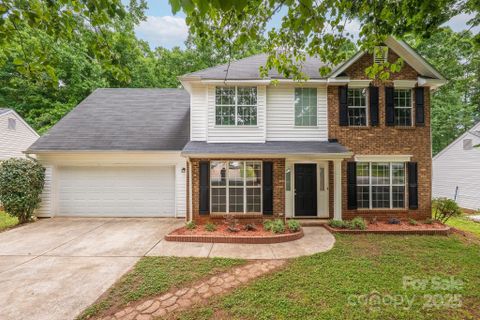 8120 Vermilion Drive sold home in Ridgewood, Charlotte, NC