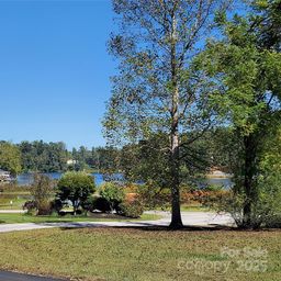 62 Oscelake Way