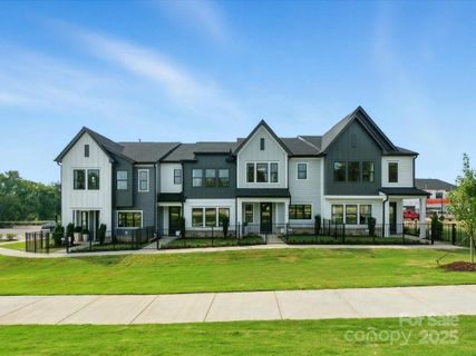 455 Nash Street pending home in Southbridge, Fort Mill, SC