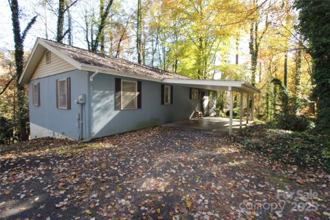 2714 Indian Trail sold home in Indian Hills, Lenoir, NC