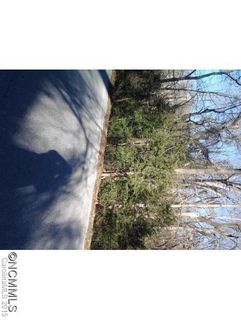 00 Garci Drive sold home in Chestnut Park, Waynesville, NC
