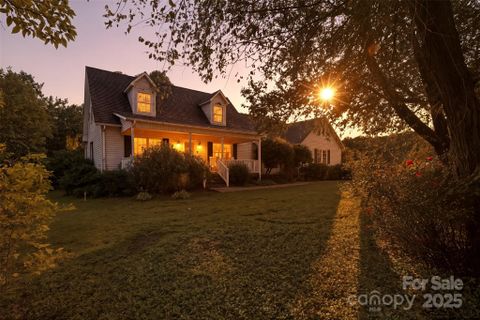 207 N Milford Drive
