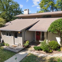 12 Cove Road