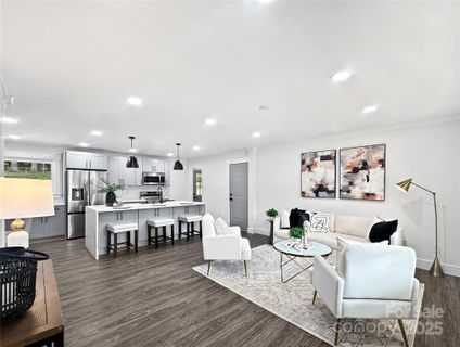 1110 W Edgemont Drive