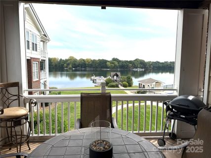 Homes in Spinnaker Point, Davidson