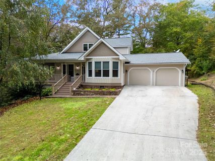 75 Twin Oaks Lane sold home in Oak Woods, Pisgah Forest, NC