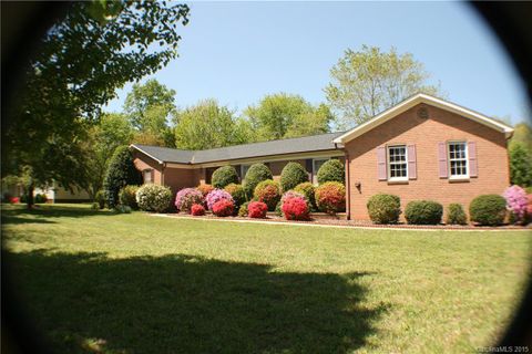 504 Candlewick Drive