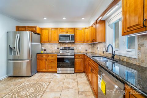12 Pebble Creek Drive