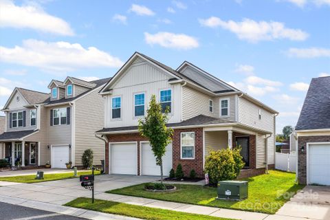 831 Yale Street pending home in Roddey Park, Rock Hill, SC