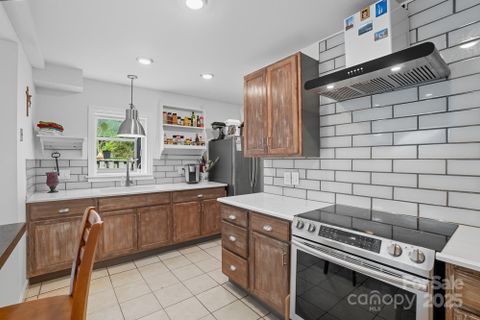 6103 Honeysuckle Lane sold home in Four Seasons, Charlotte, NC