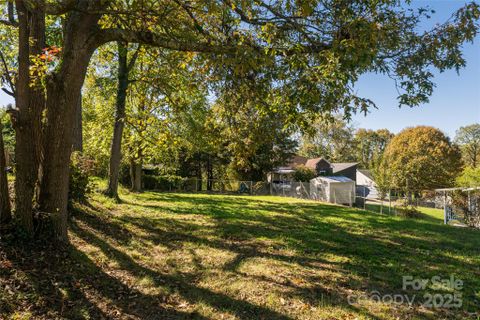 99999 Gray Street pending home in Montford, Asheville, NC