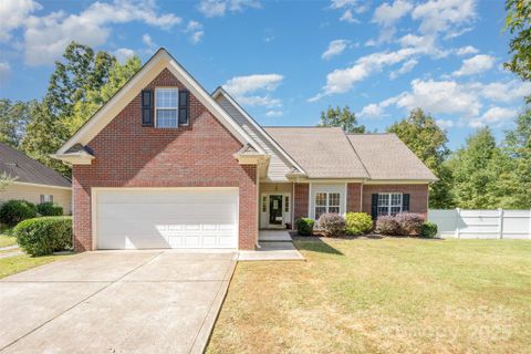 1000 Hawthorne Drive sold home in Country Woods East, Indian Trail, NC