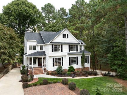 5619 Mountain Point Lane active home in Mountain Point, Charlotte, NC
