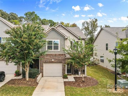 6015 Sweetbay Lane sold home in The Grove, Fort Mill, SC