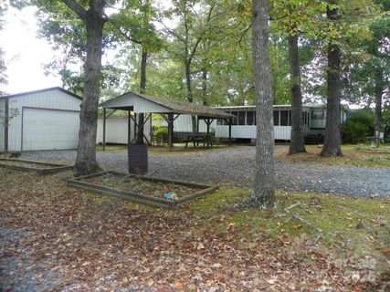 116 Third Avenue sold home in Pinehaven, New London, NC
