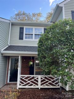 10928 Winterbourne Court