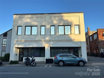 109 N Main Avenue