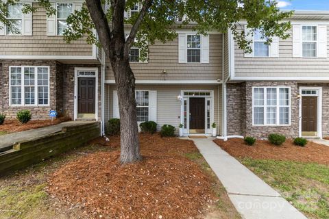 563 Goldstaff Lane sold home in Kings Creek, Charlotte, NC