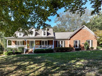 8320 Camelot Drive sold home in Camelot, Harrisburg, NC