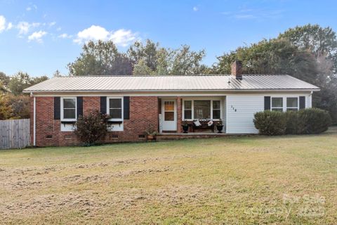 118 Persimmon Circle