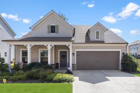 4534 Collingham Drive sold home in Haywyck Meadows, Charlotte, NC