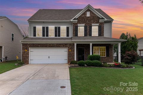 1319 Bridgeford Drive sold home in Fullerton Place, Huntersville, NC