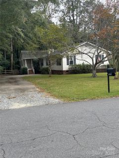 10624 Knox Avenue sold home in Belle Meade, Matthews, NC