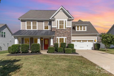 2677 Kinsley Avenue pending home in Laurel Park, Concord, NC