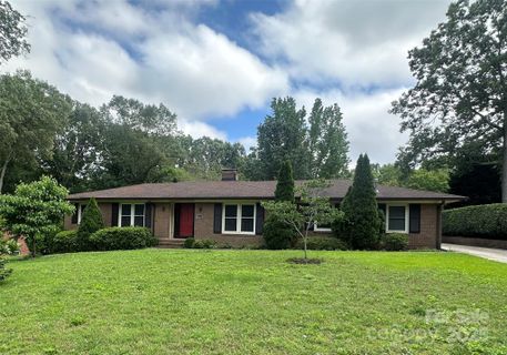 1115 Dumbarton Road sold home in Sherwood Forest, Gastonia, NC